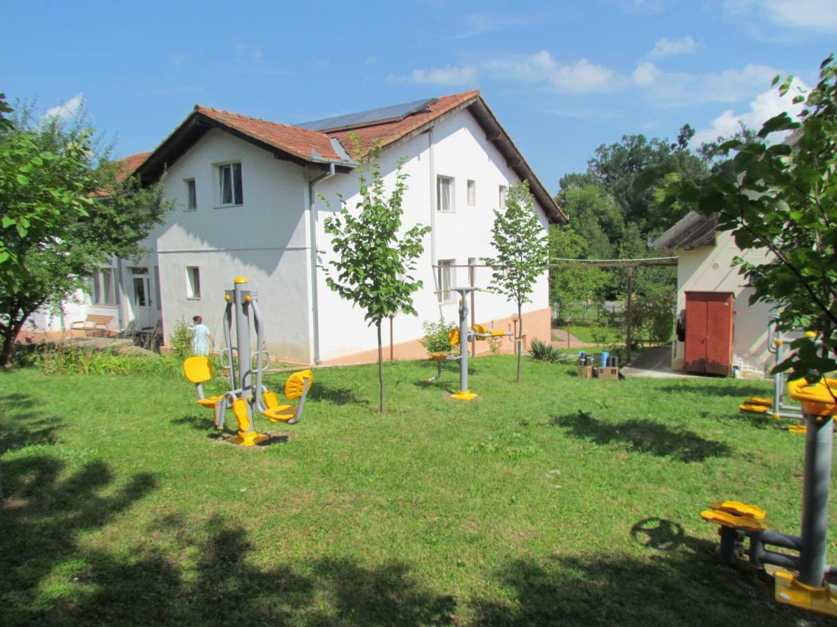 Vila Zuela Buzias Exterior photo